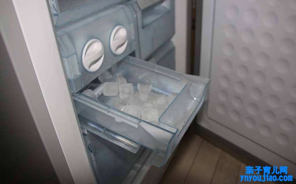为什么冰箱从左往右开门而微波炉是从右往左开门？